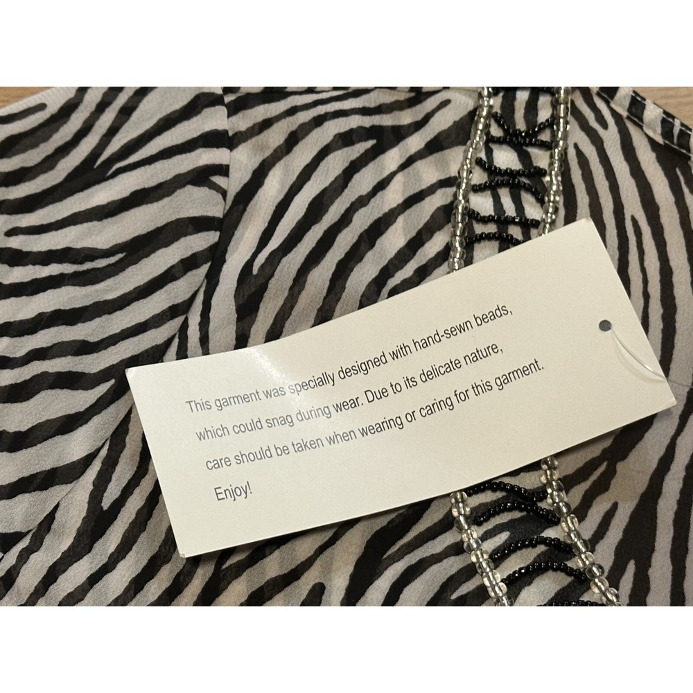 Berek Travelsmith Sheer Top Womens Medium Black White Floral Hand Sewn Beads New - Picture 4 of 10